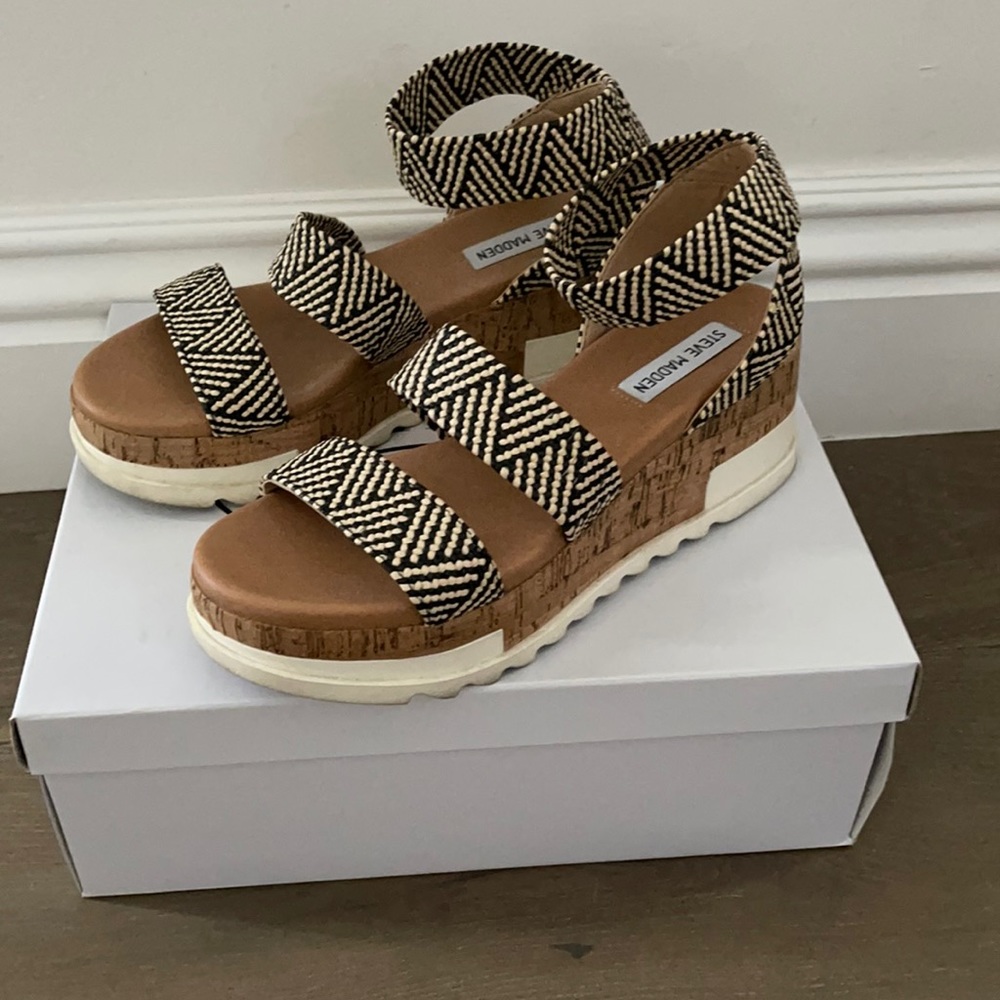Steve Madden Bandi Sandals , size 7.5